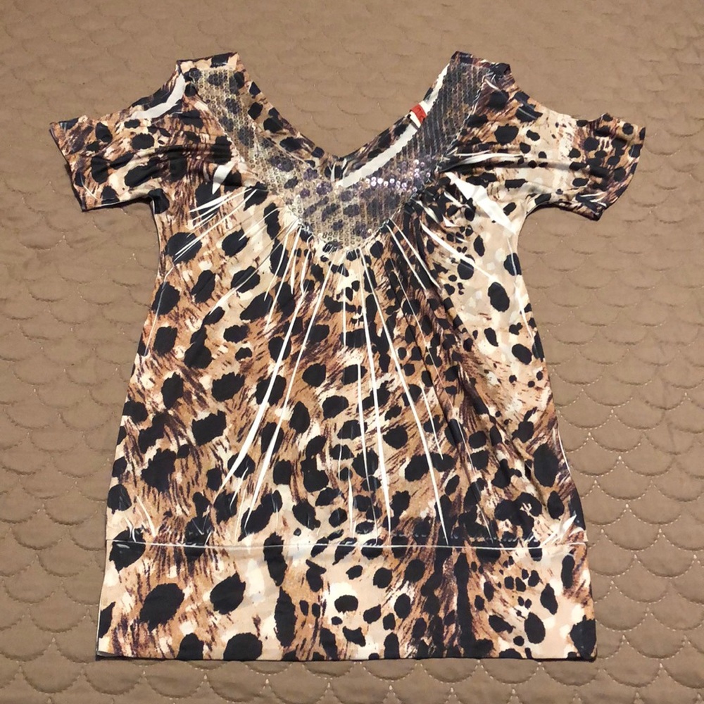 💟Cheetah silky top.